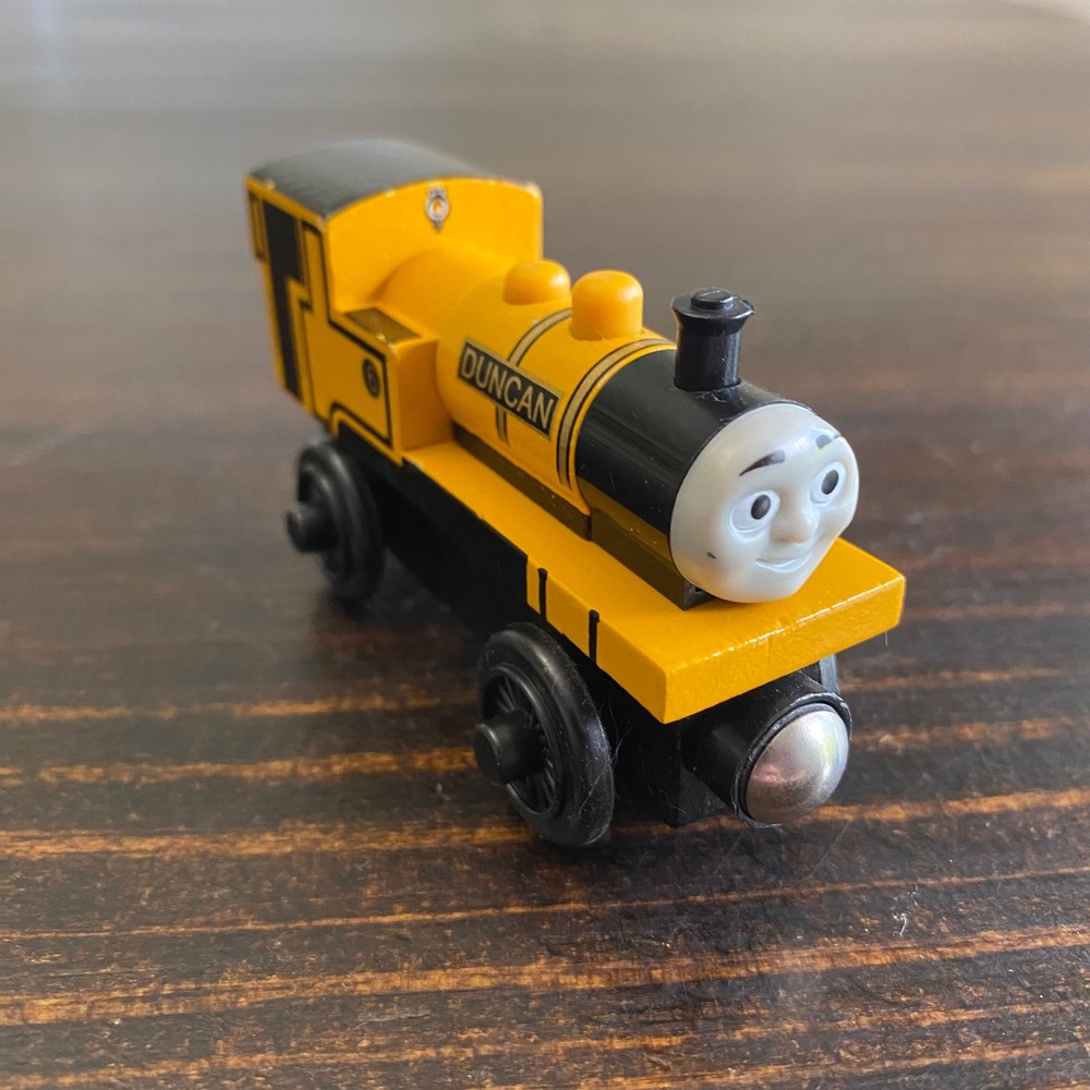 Thomas & Friends Wooden Railway Duncan Yellow Engine 6 Learning Curve